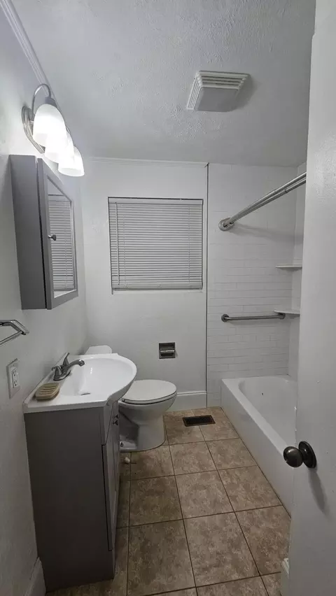 Bath - 2704 Deen Ave, Augusta, GA 30906 photo 1 of 1