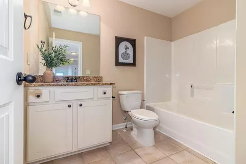Bath - 5629 Sunbury Loop, Evans, GA 30809 photo 6 of 8