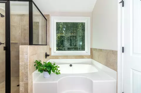 Bath - 5629 Sunbury Loop, Evans, GA 30809 photo 4 of 8