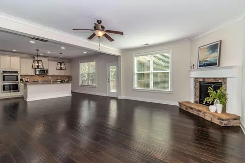 Living - 5629 Sunbury Loop, Evans, GA 30809 photo 2 of 8