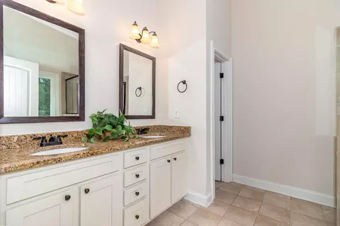 Bath - 5629 Sunbury Loop, Evans, GA 30809 photo 2 of 8