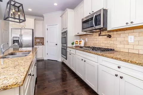 Kitchen - 5629 Sunbury Loop, Evans, GA 30809 photo 3 of 8