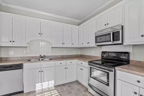 Kitchen - 2805 Brickrun Way, Augusta, GA 30909 photo 3 of 3