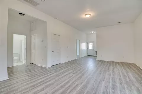 Living - 106 Second St, Augusta, GA 30901 photo 2 of 2