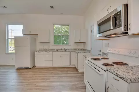 Kitchen - 106 Second St, Augusta, GA 30901 photo 4 of 5