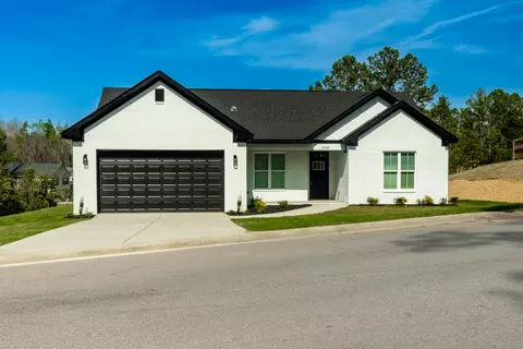 4386 Creekview Dr, Hephzibah, GA 30815