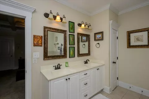 Bath - 1005 Mitchell Ln, Evans, GA 30809 photo 1 of 8