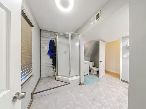 Bath - 2717 Dan St, Augusta, GA 30909 photo 5 of 6