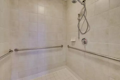 Bath - 705 Cool Brook Ct, Martinez, GA 30907 photo 3 of 4