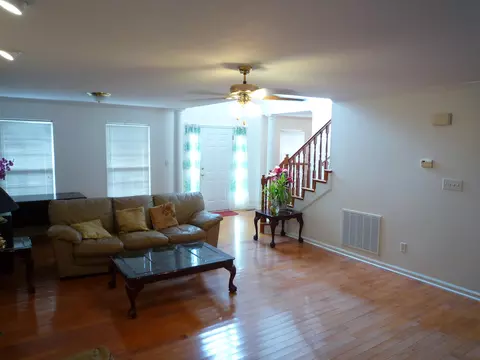 Living - 4045 Dowling Dr, Martinez, GA 30907 photo 2 of 6