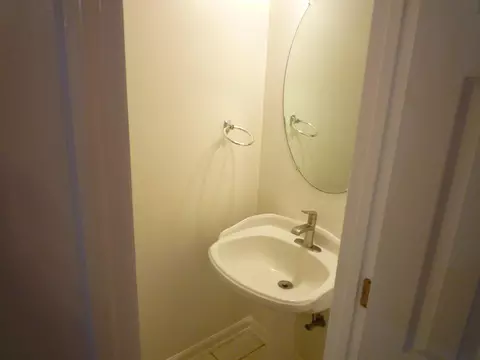 Bath - 4045 Dowling Dr, Martinez, GA 30907 photo 5 of 5