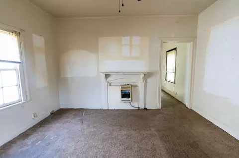 Living - 1916 Walker St, Augusta, GA 30904 photo 3 of 6