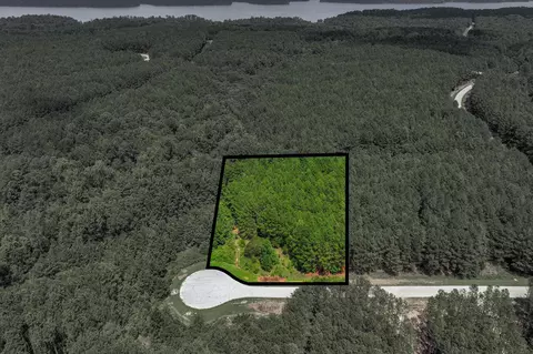 1210 Edge Ln, Tignall, GA 30668