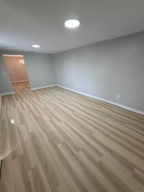 Living - 1610 Carpenter St, Augusta, GA 30901 photo 1 of 1