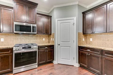 Kitchen - 525 Bunchgrass St, Evans, GA 30809 photo 5 of 7