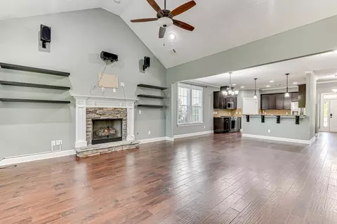 Living - 525 Bunchgrass St, Evans, GA 30809 photo 2 of 6