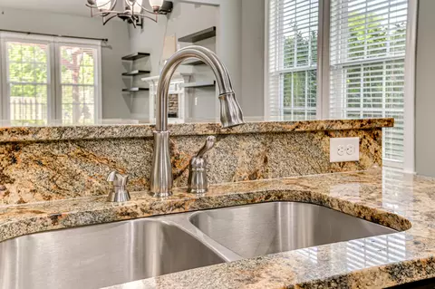 Kitchen - 525 Bunchgrass St, Evans, GA 30809 photo 4 of 7