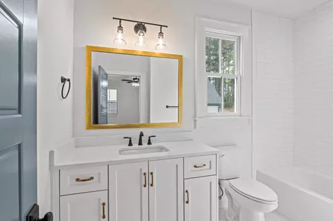 Bath - 724 Campana Dr, Evans, GA 30809 photo 5 of 8