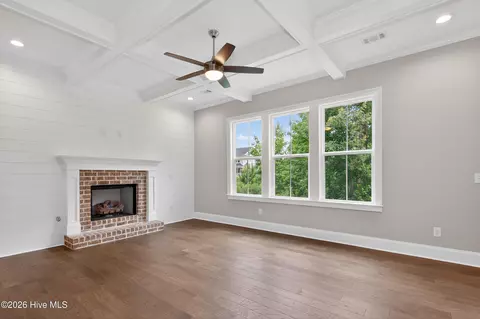 Living - 618 River Oaks Ln, Evans, GA 30809 photo 1 of 3