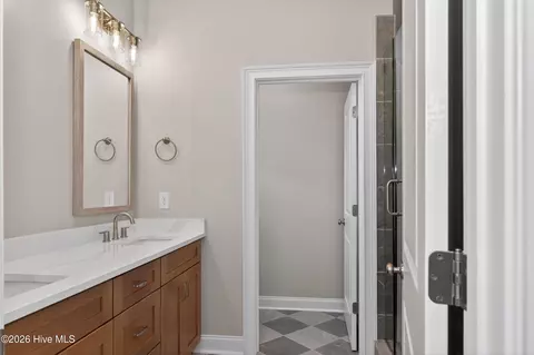 Bath - 618 River Oaks Ln, Evans, GA 30809 photo 6 of 6