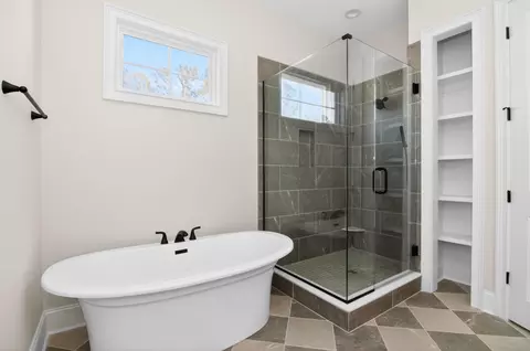 Bath - 667 River Oaks Ln, Evans, GA 30809 photo 2 of 6