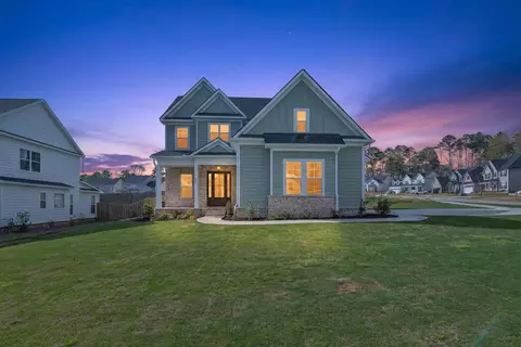 667 River Oaks Ln, Evans, GA 30809