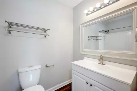 Bath - 2111 Turtle Ct, Augusta, GA 30907 photo 2 of 3