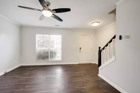 Living - 2111 Turtle Ct, Augusta, GA 30907 photo 3 of 4