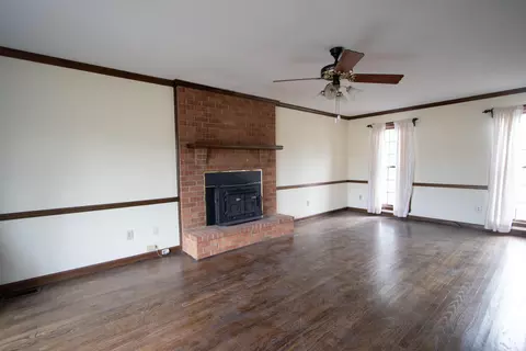 Living - 155 Stone Mill Dr, Augusta, GA 30907 photo 2 of 2