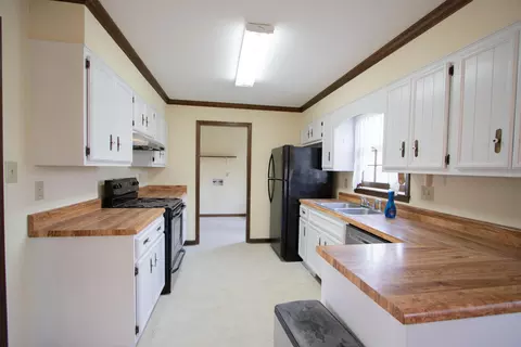 Kitchen - 155 Stone Mill Dr, Augusta, GA 30907 photo 1 of 4