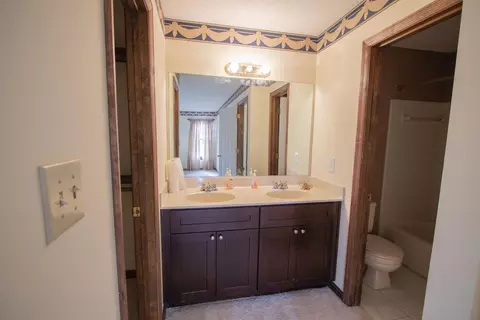 Bath - 155 Stone Mill Dr, Augusta, GA 30907 photo 1 of 2