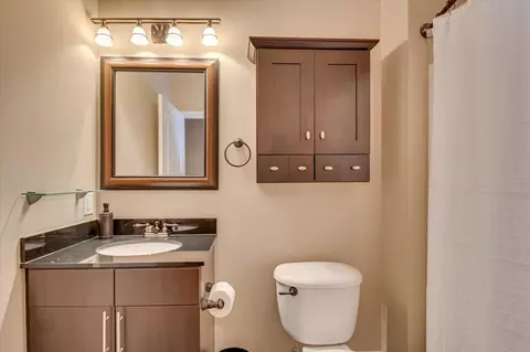 Bath - 936 Broad St #304, Augusta, GA 30901 photo 5 of 5