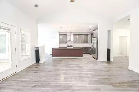 Living - 170 Grandview Dr, Mccormick, SC 29835 photo 1 of 4