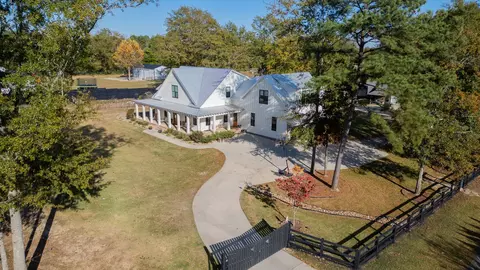 111 Hunting Hills Dr, Aiken, SC 29803