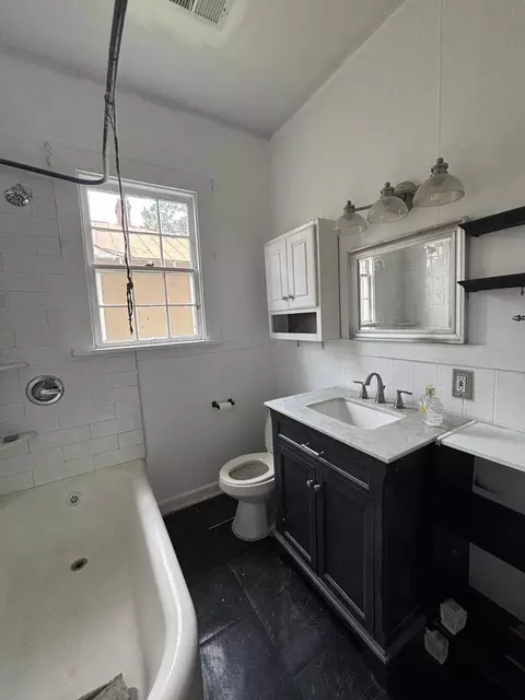 Bath - 2012 Stanres St, Augusta, GA 30904 photo 1 of 2