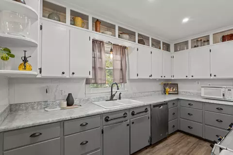 Kitchen - 125 Lee St, Thomson, GA 30824 photo 5 of 6