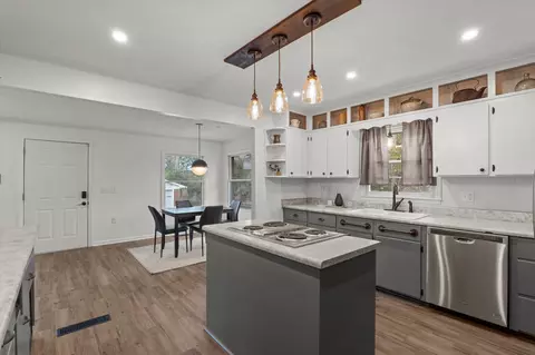 Kitchen - 125 Lee St, Thomson, GA 30824 photo 4 of 6