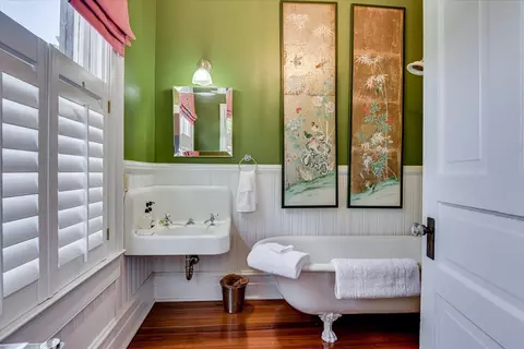 Bath - 3954 Silver Bluff Rd, Jackson, SC 29831 photo 4 of 5