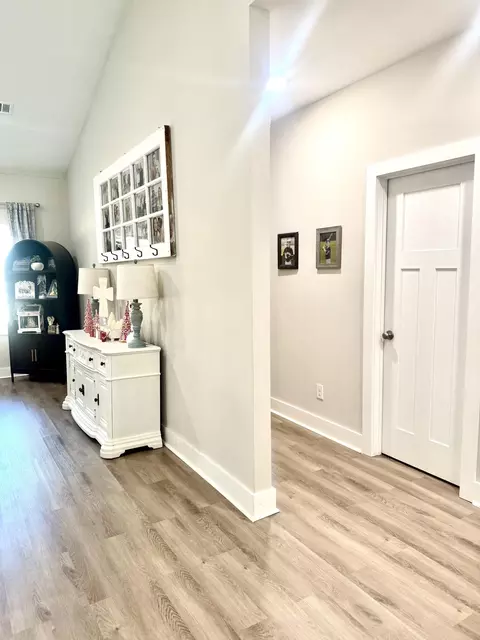 Entry Way - 169 E Sheppard St, Stapleton, GA 30823 photo 5 of 6