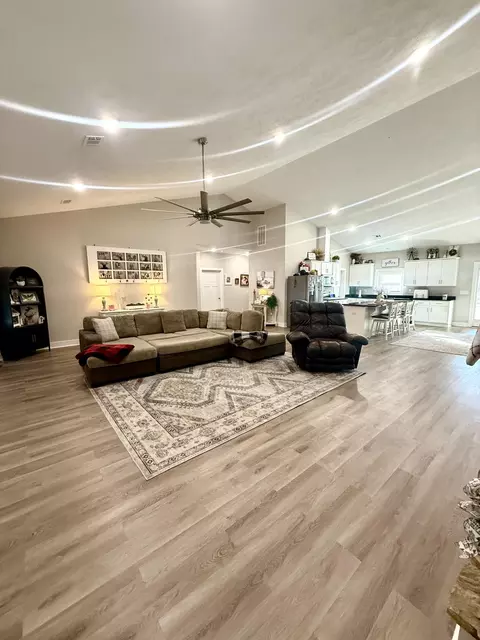 Living - 169 E Sheppard St, Stapleton, GA 30823 photo 1 of 4