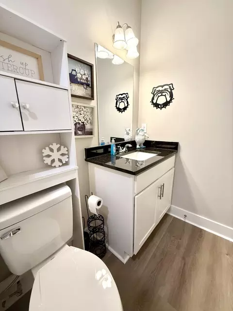 Bath - 169 E Sheppard St, Stapleton, GA 30823 photo 5 of 6