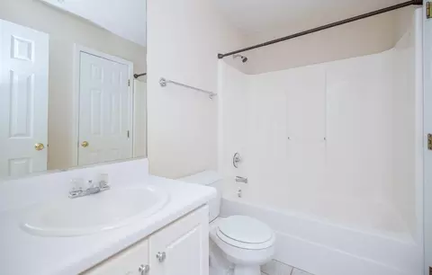 Bath - 2330 Lions Gate Dr, Augusta, GA 30909 photo 4 of 4