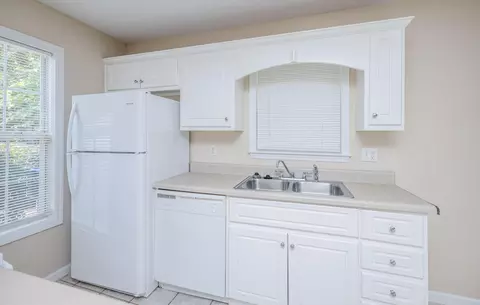 Kitchen - 2330 Lions Gate Dr, Augusta, GA 30909 photo 2 of 3
