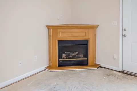 Living - 2330 Lions Gate Dr, Augusta, GA 30909 photo 4 of 6