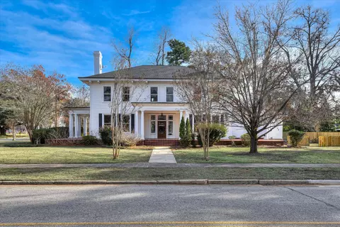 708 Mulberry St, Louisville, GA 30434