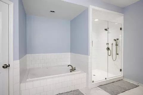 Bath - 888 Rainne Ct, Evans, GA 30809 photo 3 of 5