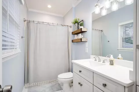Bath - 888 Rainne Ct, Evans, GA 30809 photo 4 of 5