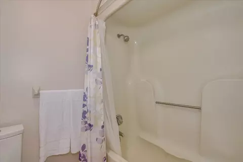 Bath - 71 Bristlecone Ln, Augusta, GA 30909 photo 5 of 7