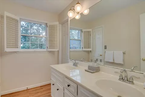 Bath - 71 Bristlecone Ln, Augusta, GA 30909 photo 4 of 7