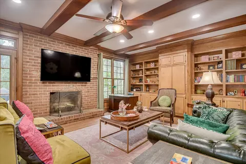 Living - 71 Bristlecone Ln, Augusta, GA 30909 photo 2 of 5